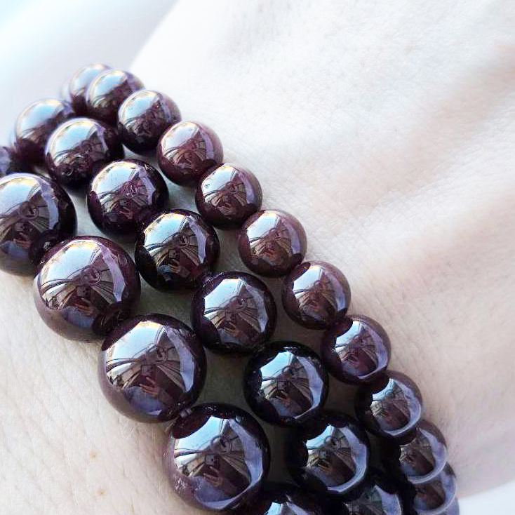 Браслет из Звездчатого граната диаметр бусин 6мм 8мм и 10мм длина изделия 19см